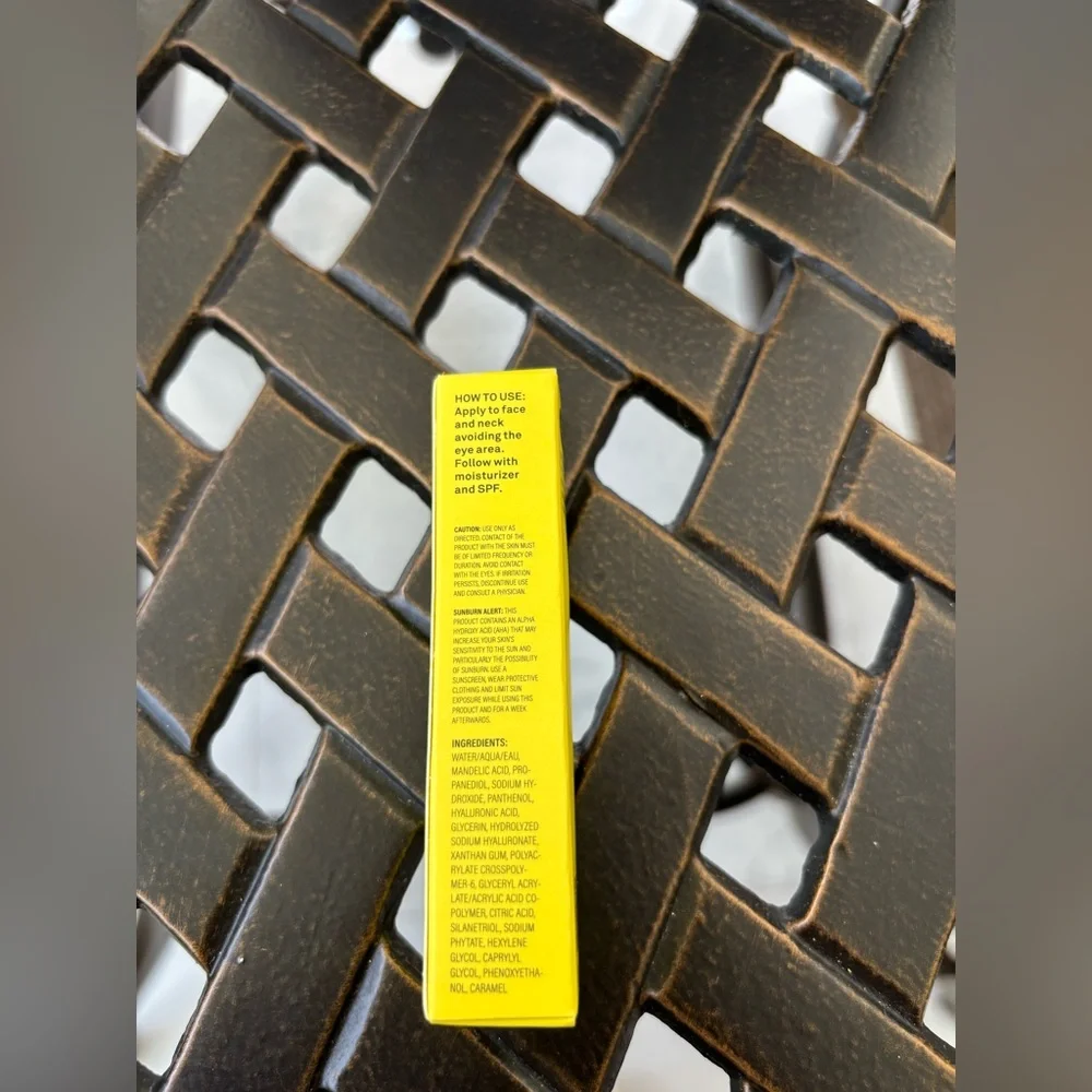 Sofie Pavitt Face Mandelic Clearing Serum - Picture 3 of 5